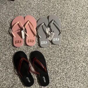 aerie Black Flip Flops with Maroon Straps